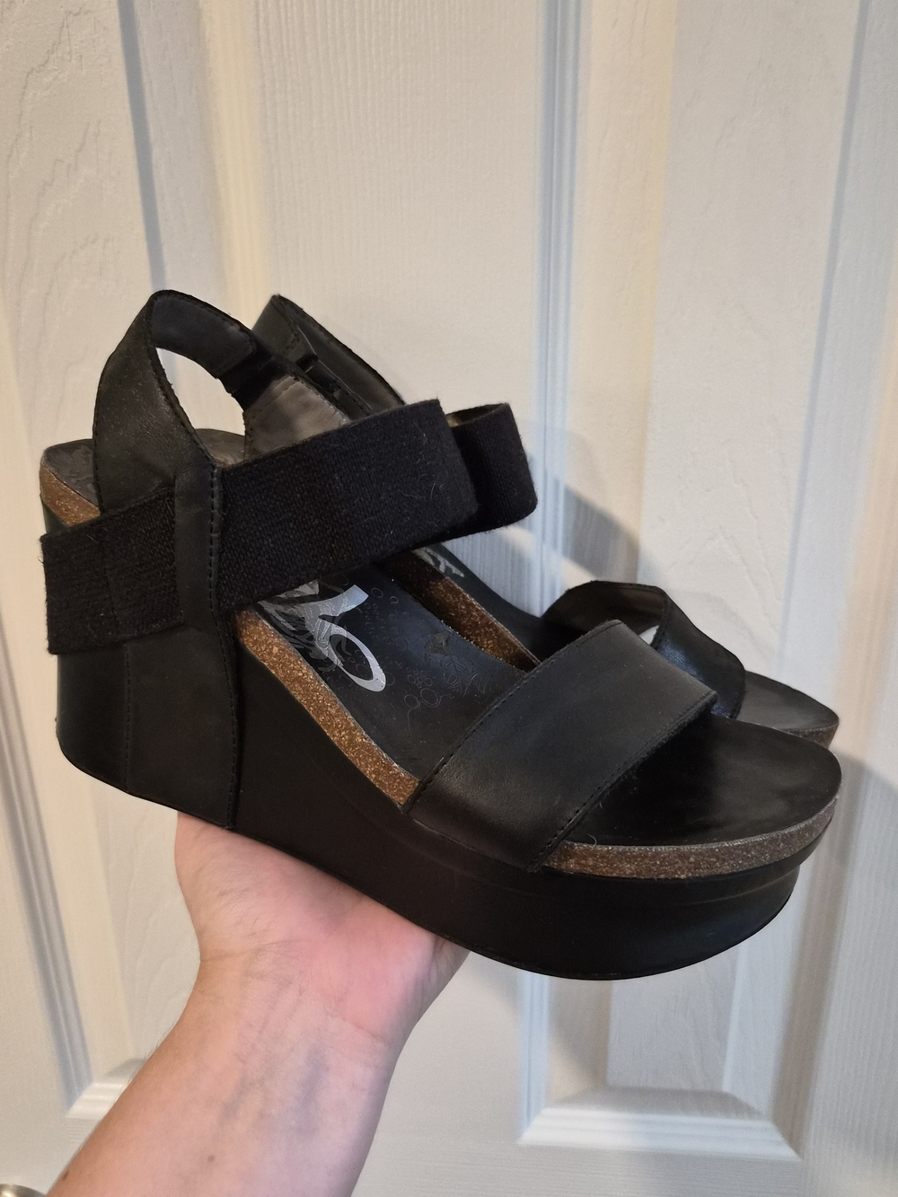 OTBT Bushnell Black Wedge Sandals Size 8.5